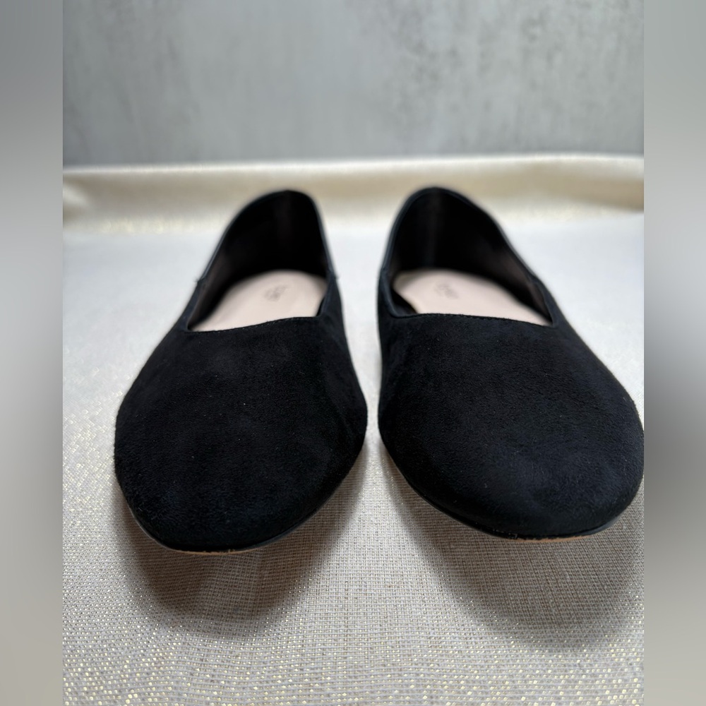 botkier New York Flats-Size: 10-Color: Black-Front is Suede and Back is Leather - Picture 6 of 7